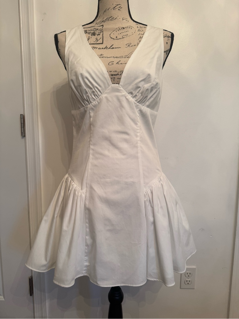 White Sleeveless V-Neck Cotton Dress